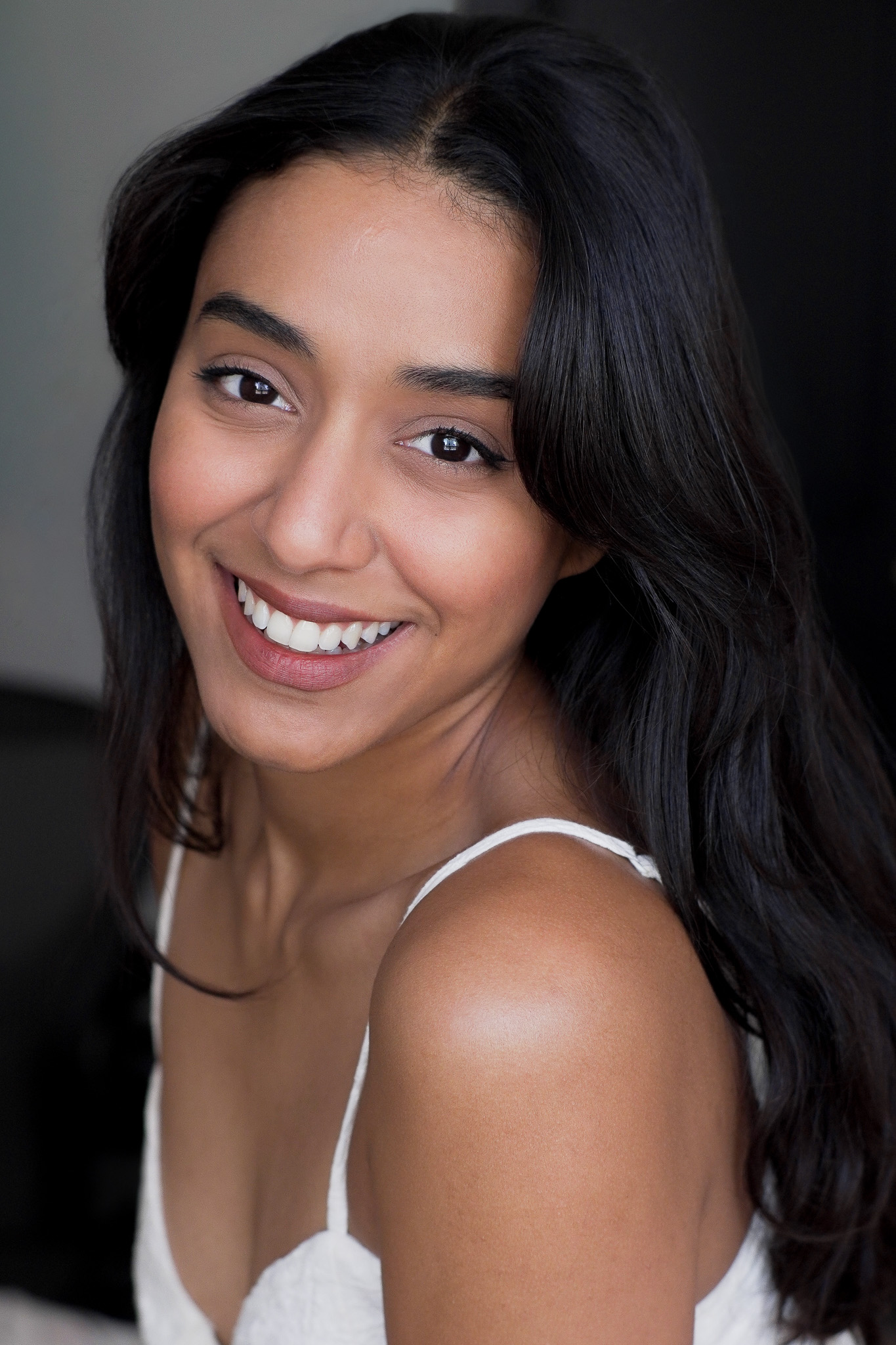 Gabriela Barrios Headshot